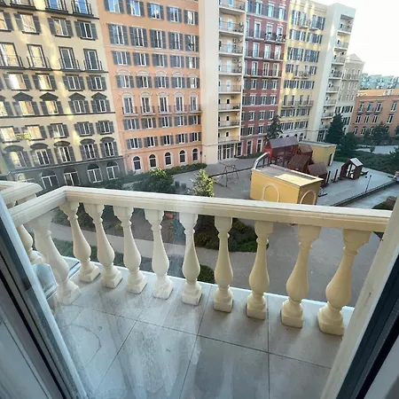 Via Roma, аркадия фонтан