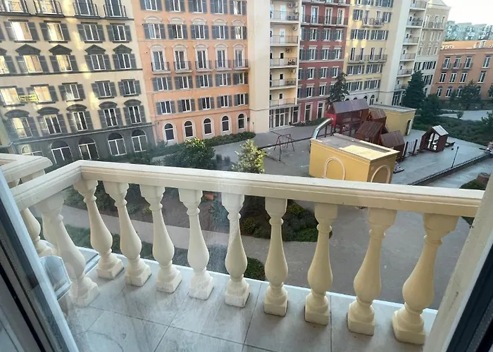 Via Roma, аркадия фонтан