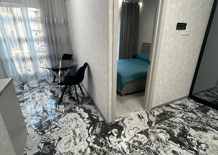 Via Roma, аркадия фонтан *